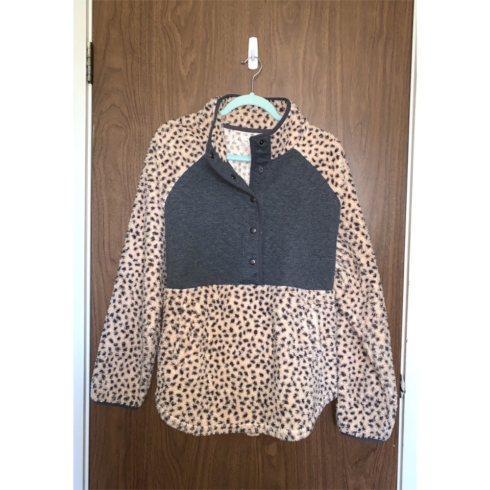 Maurice’s Sherpa Pullober Sweatshirt